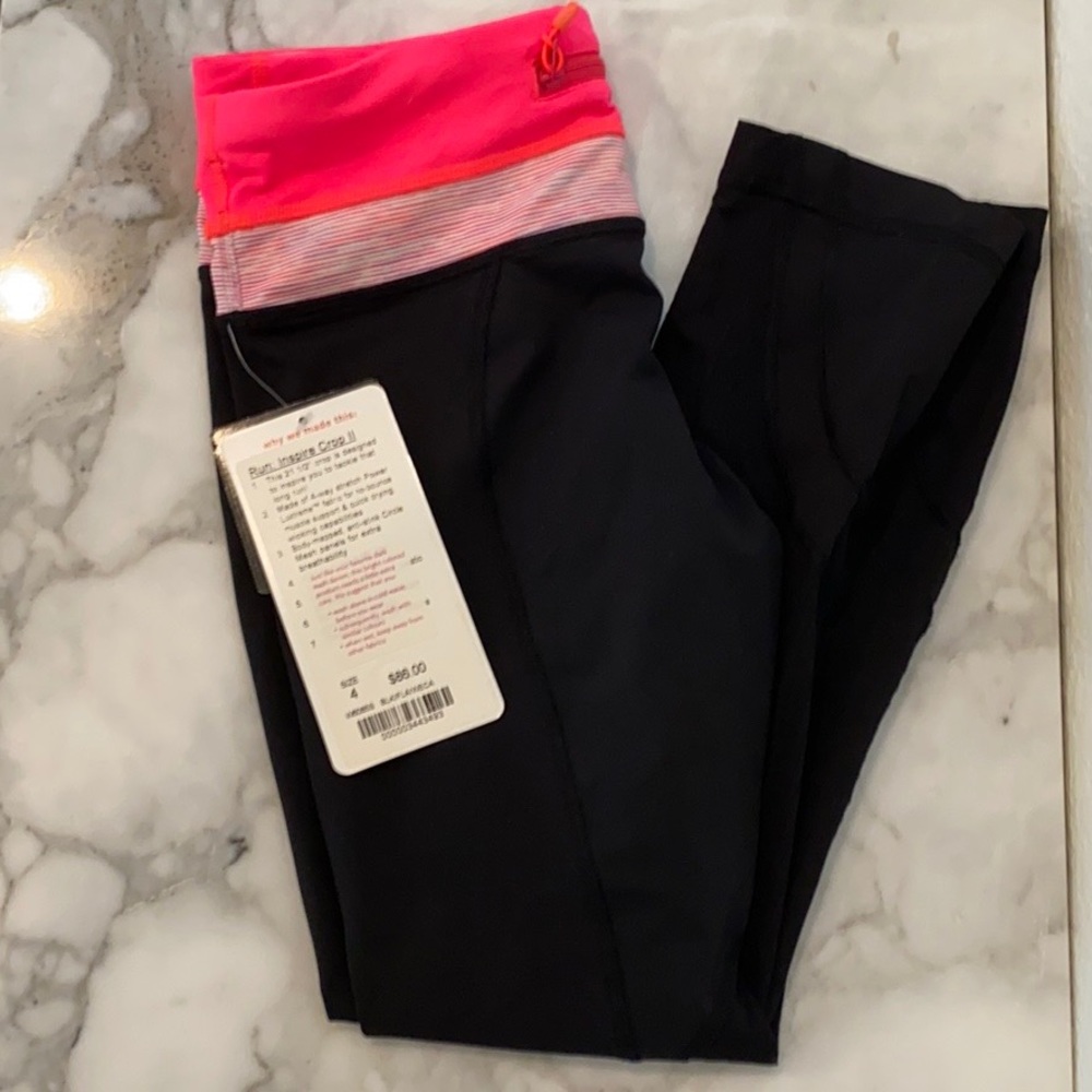 Lululemon Run: Inspire Crop sz. 4 black/hot pink
